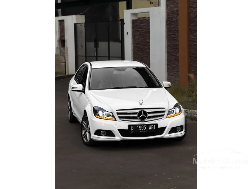 2013 Mercedes-Benz C200 CGI Sedan