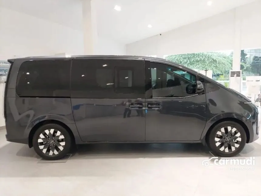 2022 Hyundai Staria Signature 9 Wagon