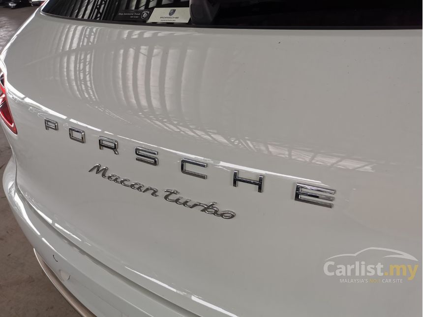 2015 Porsche Macan Turbo SUV