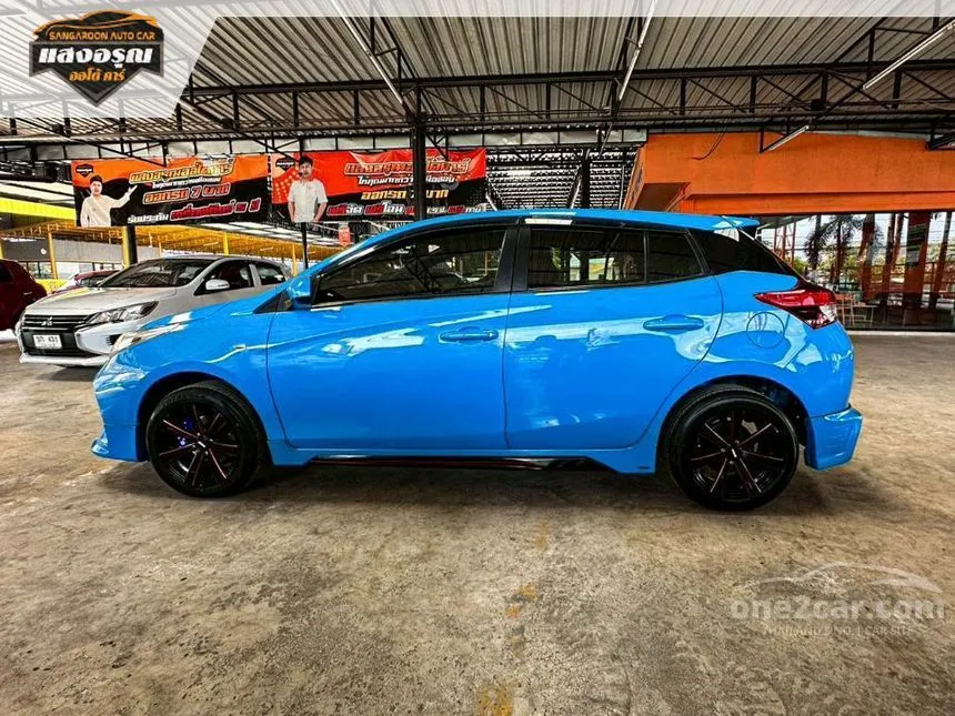 2021 Toyota YARIS Entry Hatchback