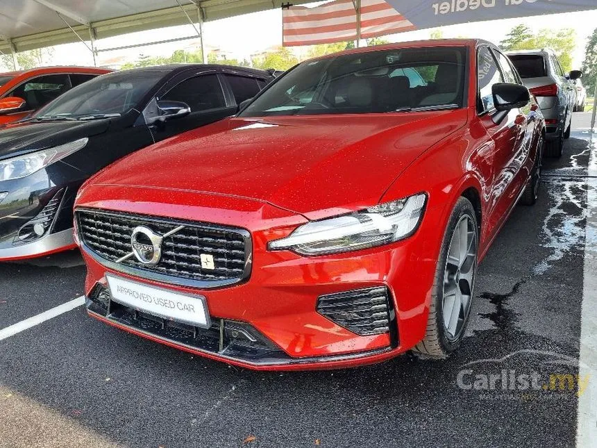 2022 Volvo S60 Recharge T8 R-Design Sedan