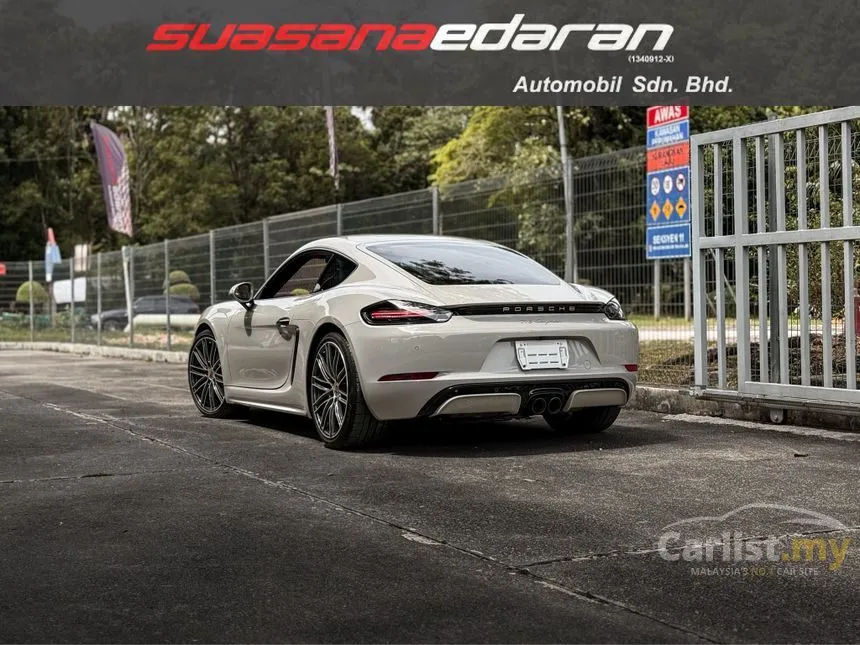 2022 Porsche 718 Cayman Coupe