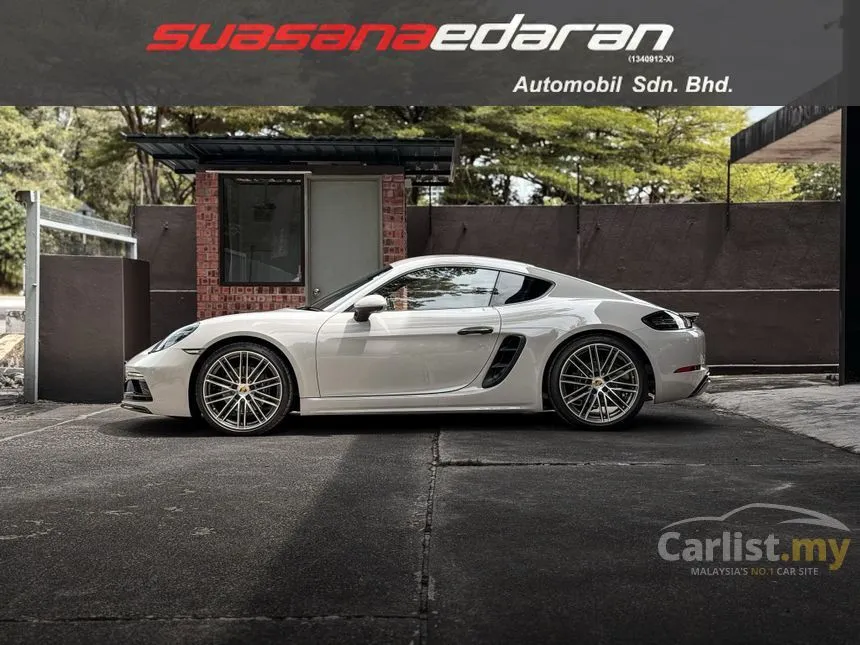 2022 Porsche 718 Cayman Coupe