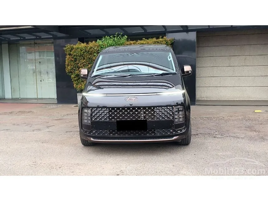 2021 Hyundai Staria Signature 7 MPV