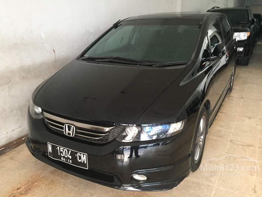 Jual Mobil Honda Odyssey 2004 2.4 di Jawa Timur Automatic 