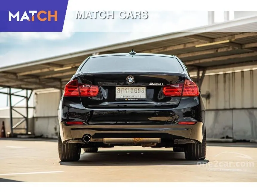 2013 BMW 320i Sedan