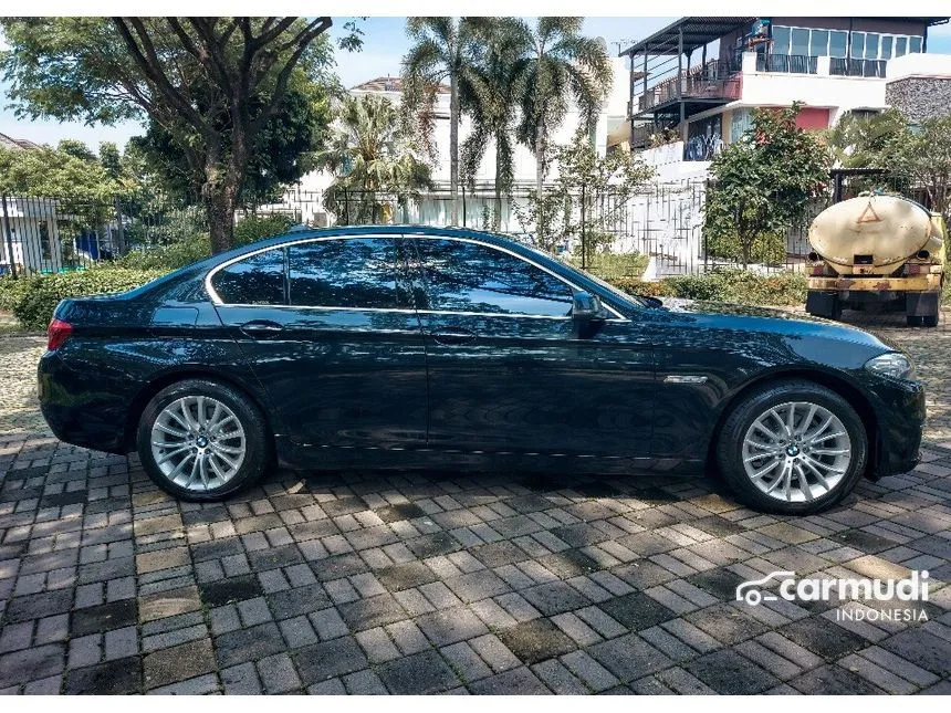 2014 BMW 528i Luxury Sedan