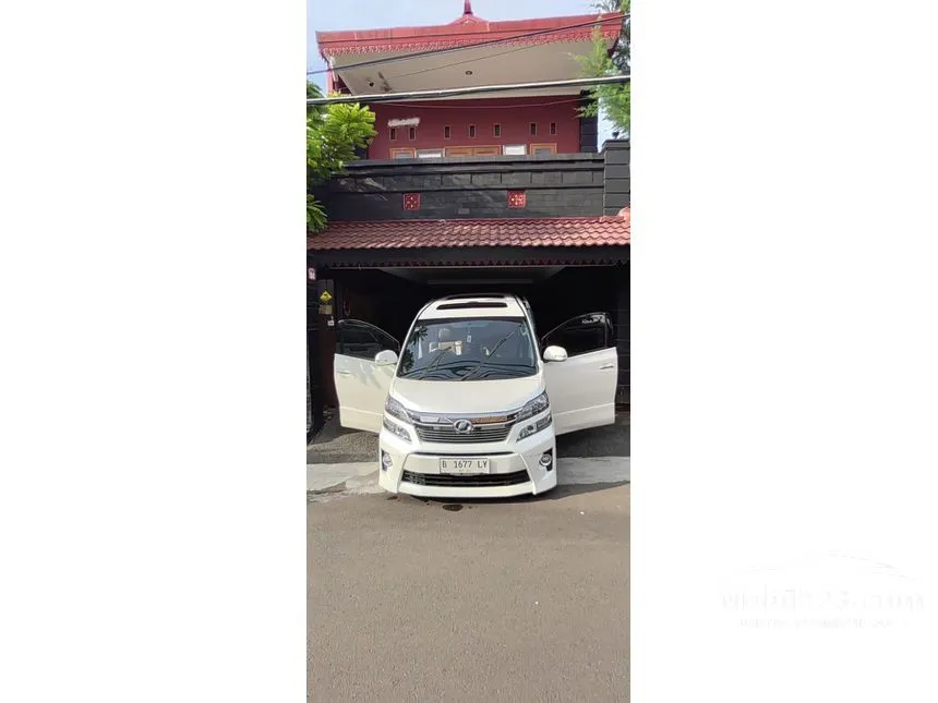 Jual Mobil Toyota Vellfire 2014 Z 2.4 di DKI Jakarta Automatic Van Wagon Putih Rp 375.000.000