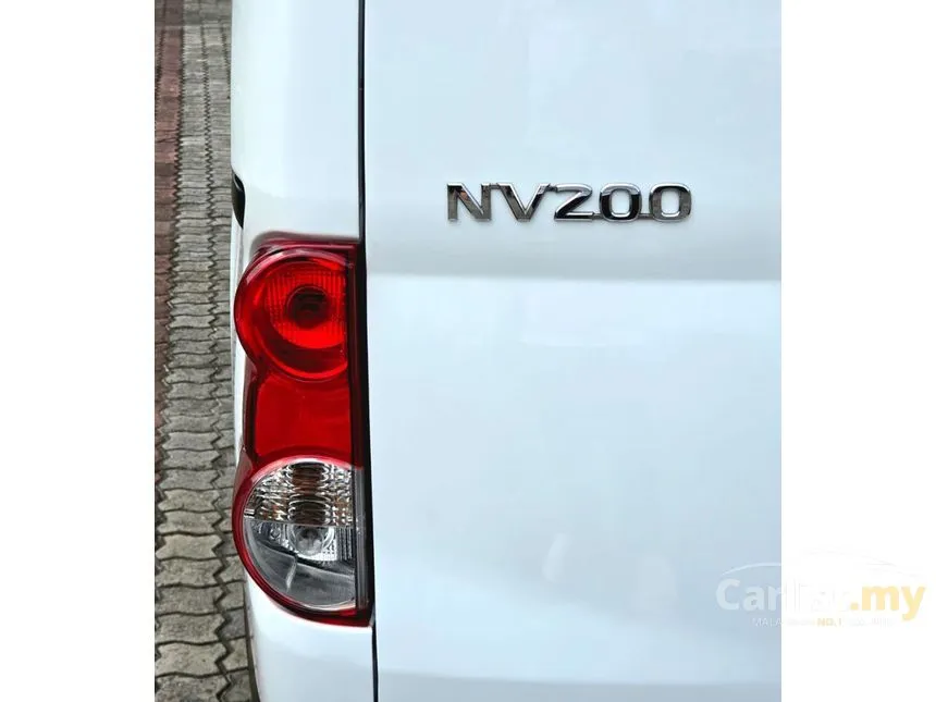 2013 Nissan NV200 Semi Panel Van