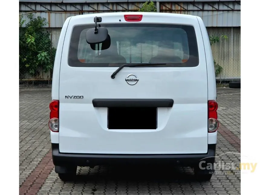 2013 Nissan NV200 Semi Panel Van