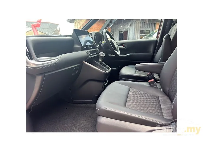 2022 Toyota Noah S-Z MPV