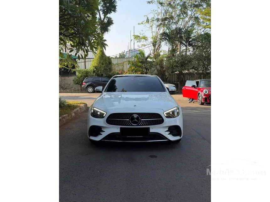 2022 Mercedes-Benz E300 AMG Line Sedan
