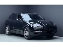 14K KM 2023 Porsche Cayenne 3.0 SUV Facelift FullServiceRecord LocalSpec