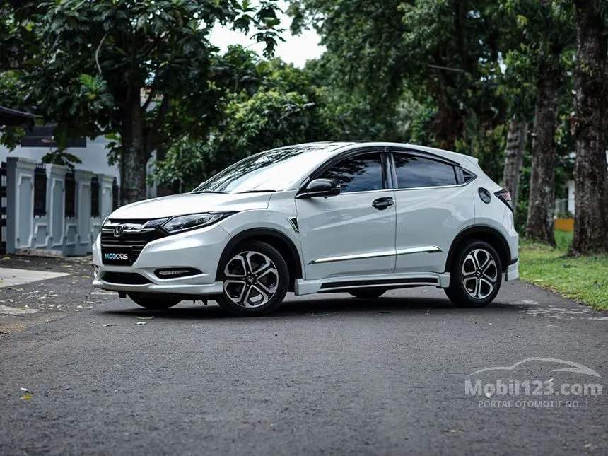 Jual Mobil Honda HR