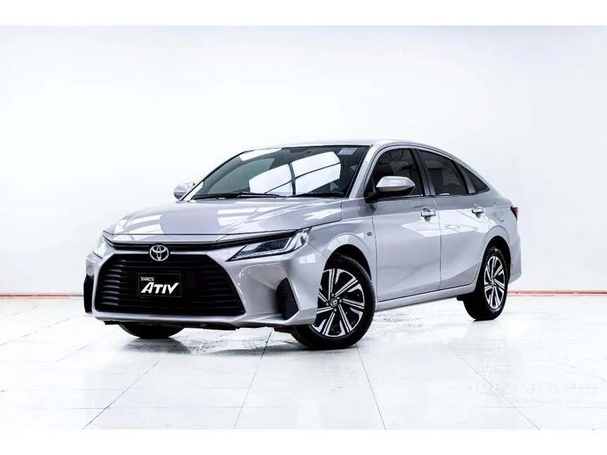 2024 Toyota Yaris Ativ Sport Sedan