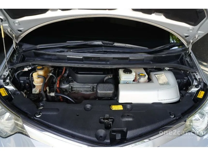 2006 Toyota ESTIMA Hybrid E-Four Wagon