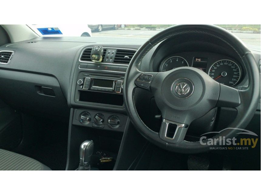 2013 Volkswagen Polo Sedan
