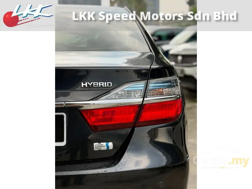 2015 Toyota Camry Hybrid Sedan