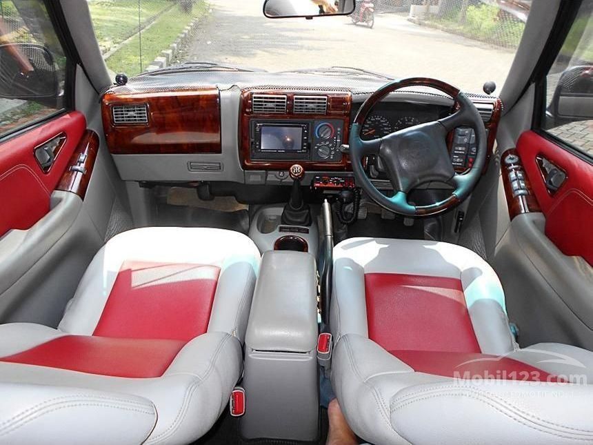  Interior  Opel  Blazer 