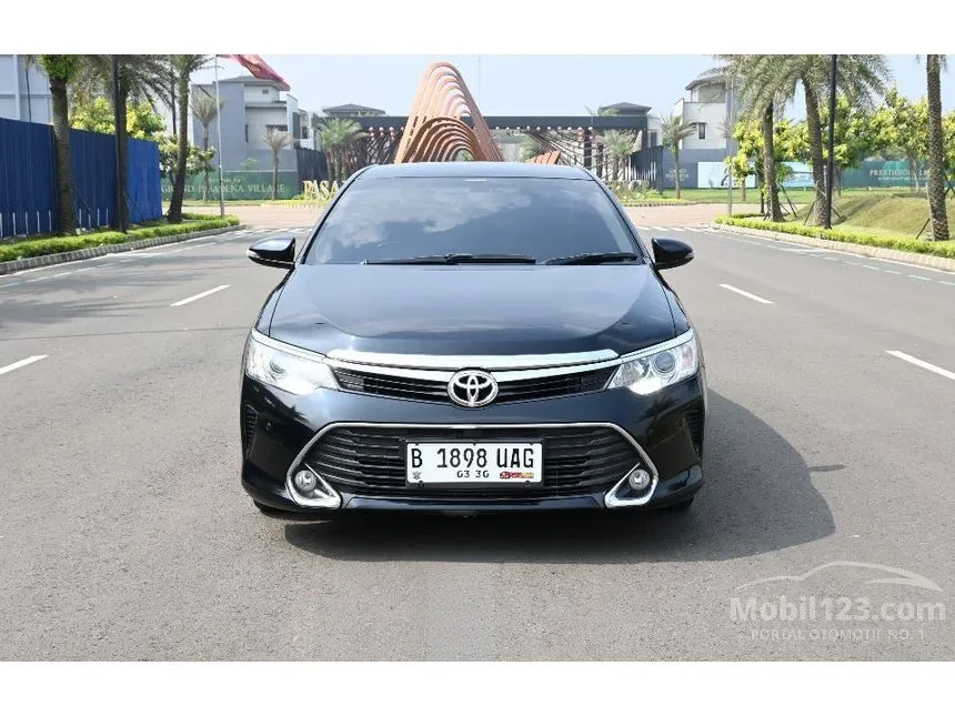 2018 Toyota Camry V Sedan