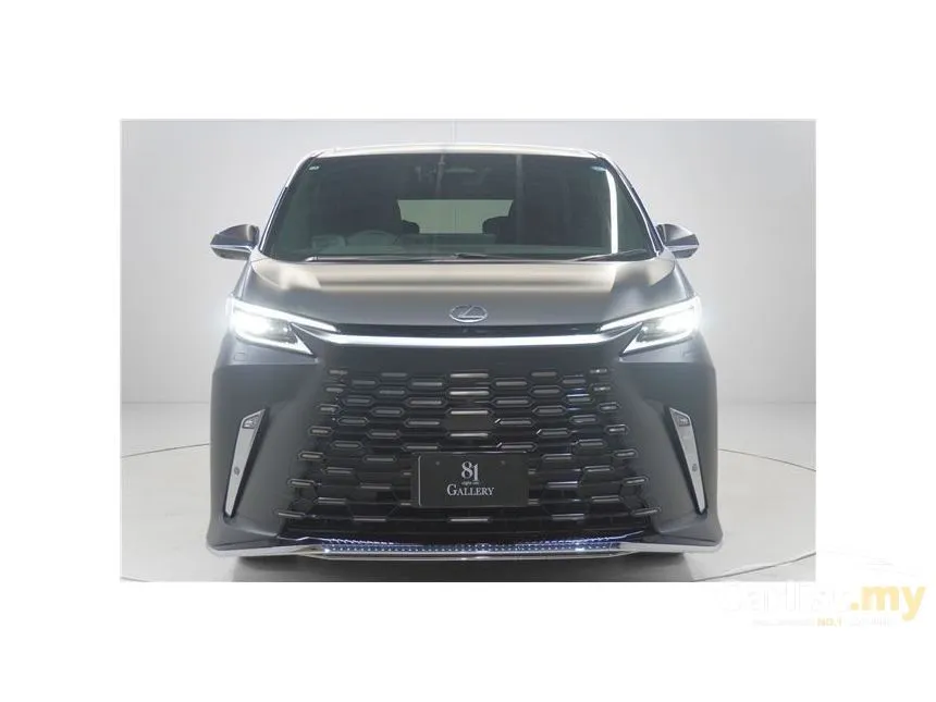 2025 Lexus LM 500h Version L 6 Seater MPV