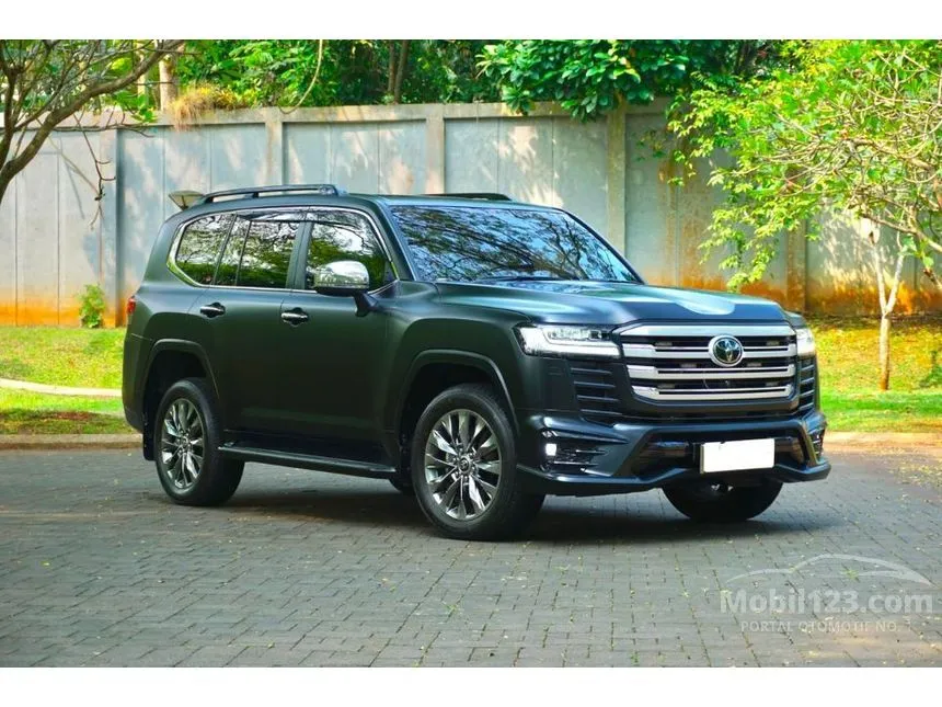 2024 Toyota Land Cruiser 300 VX-R SUV