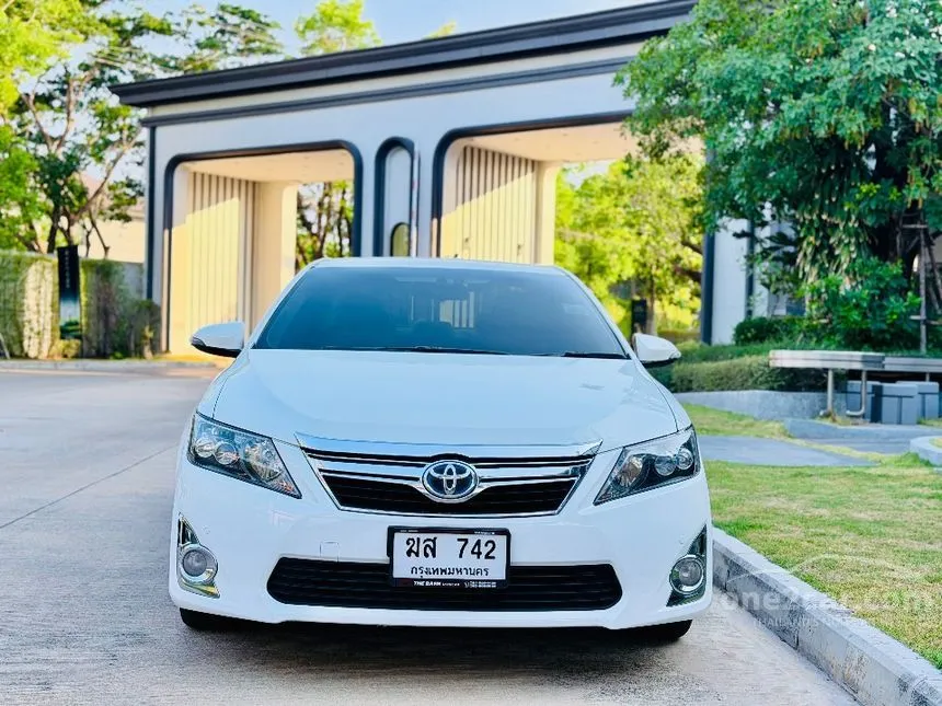 2012 Toyota CAMRY Hybrid Sedan