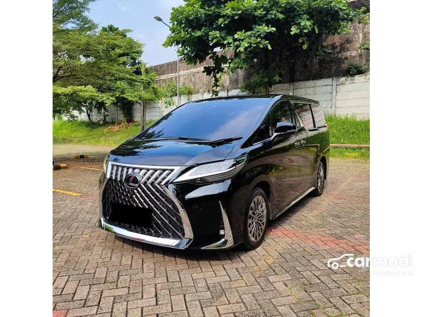 2023 Lexus LM 350h 7 Seater MPV