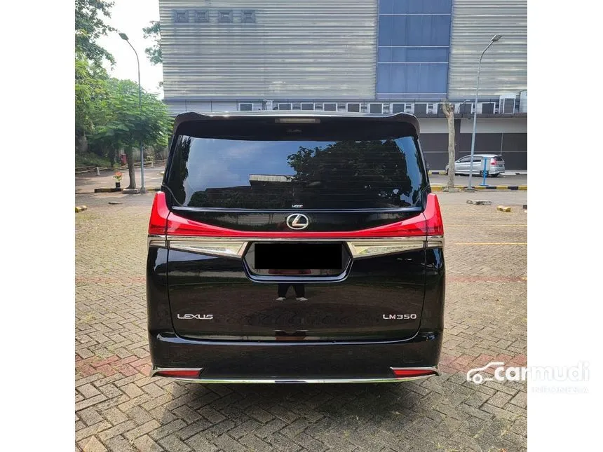 2023 Lexus LM 350h 7 Seater MPV