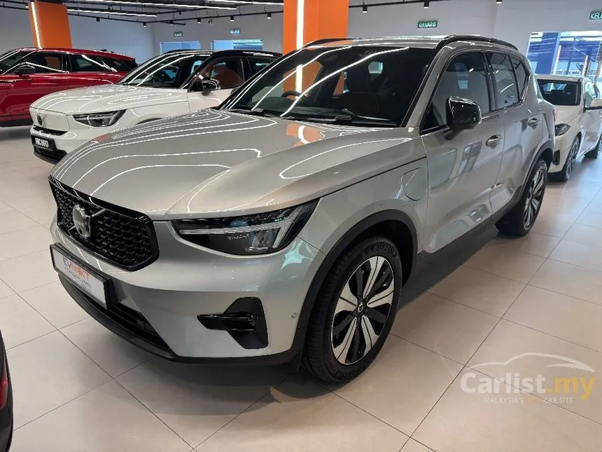 2023 Volvo XC40 Recharge T5 R-Design SUV