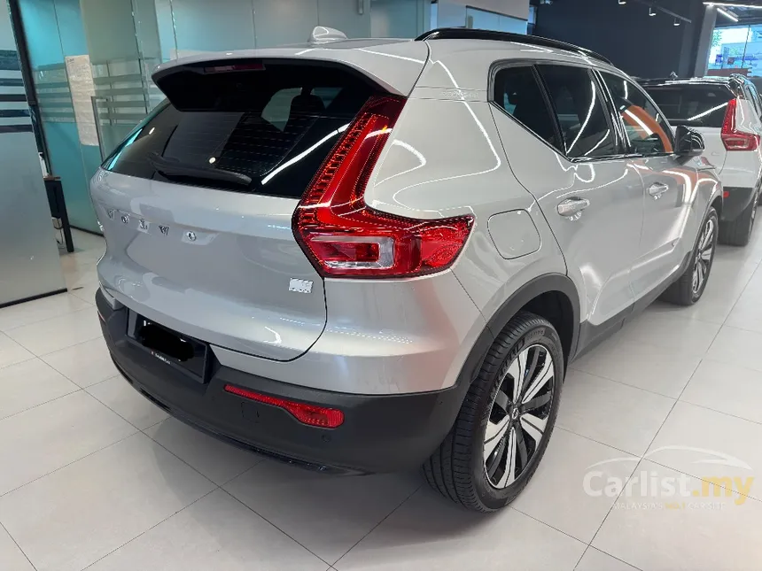 2023 Volvo XC40 Recharge T5 R-Design SUV