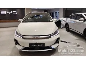 2025 BYD M6 Standard 7 Seater MPV