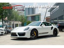 2016 Porsche 911 Turbo S 3.8L Twin-Turbocharged (572hp) (750Nm)