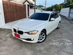 2013 BMW 320i 2.0 Luxury Sedan