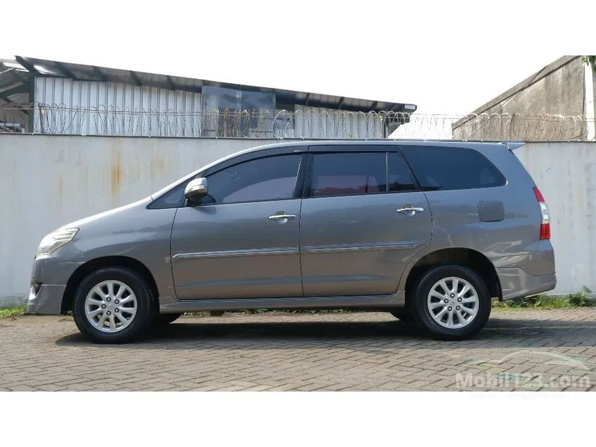 2012 Toyota Kijang Innova V MPV