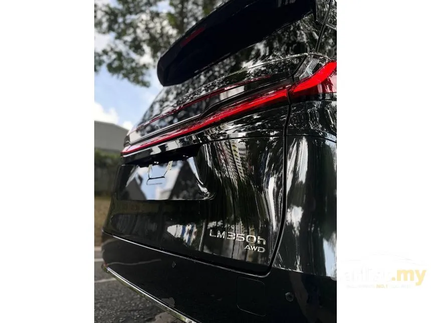 2025 Lexus LM 350h 7 Seater MPV