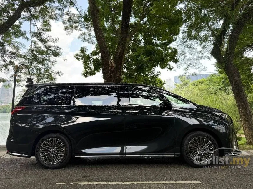2025 Lexus LM 350h 7 Seater MPV