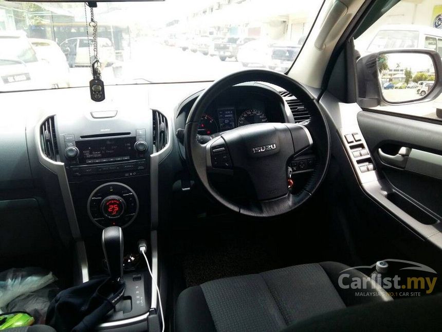 2015 Isuzu D-Max V-Cross Dual Cab Pickup Truck