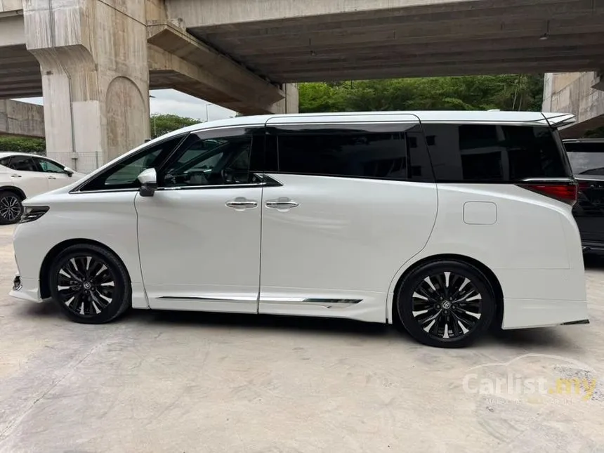 2025 Toyota Alphard Executive Lounge MPV