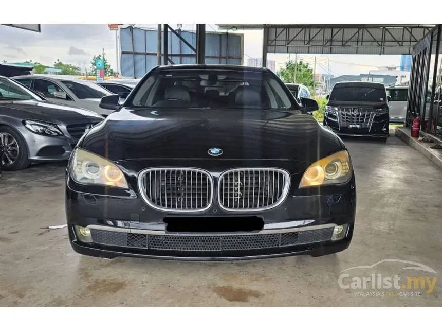 2010 BMW 730Li Sedan