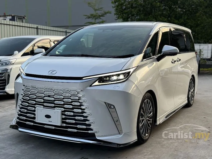2025 Lexus LM 500h Version L 6 Seater MPV