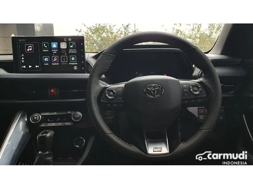 2023 Toyota Yaris Cross S with GR Parts Aero Pkg SUV