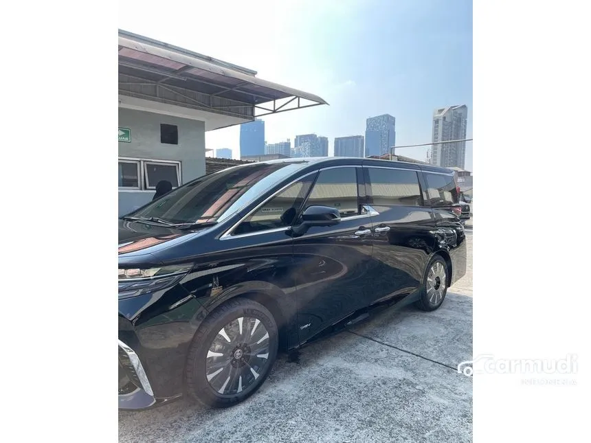 2024 Toyota Alphard HEV MPV