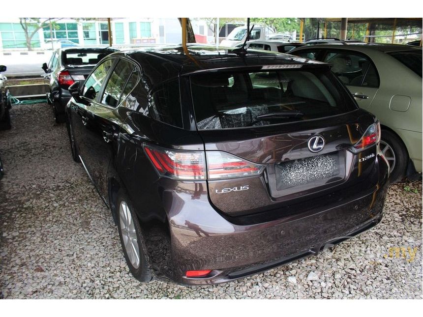 Lexus CT200h 2011 1.8 in Perak Automatic Hatchback Brown for RM 78,800