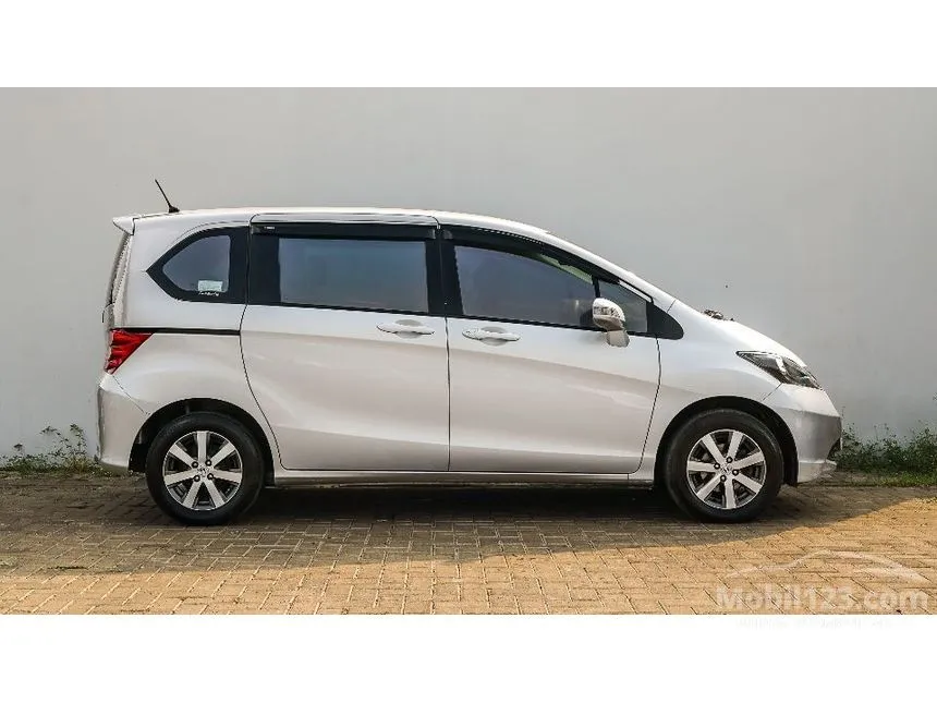 2011 Honda Freed MPV