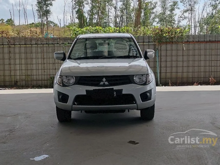 2013 Mitsubishi Triton Lite Dual Cab 4X2 Pickup