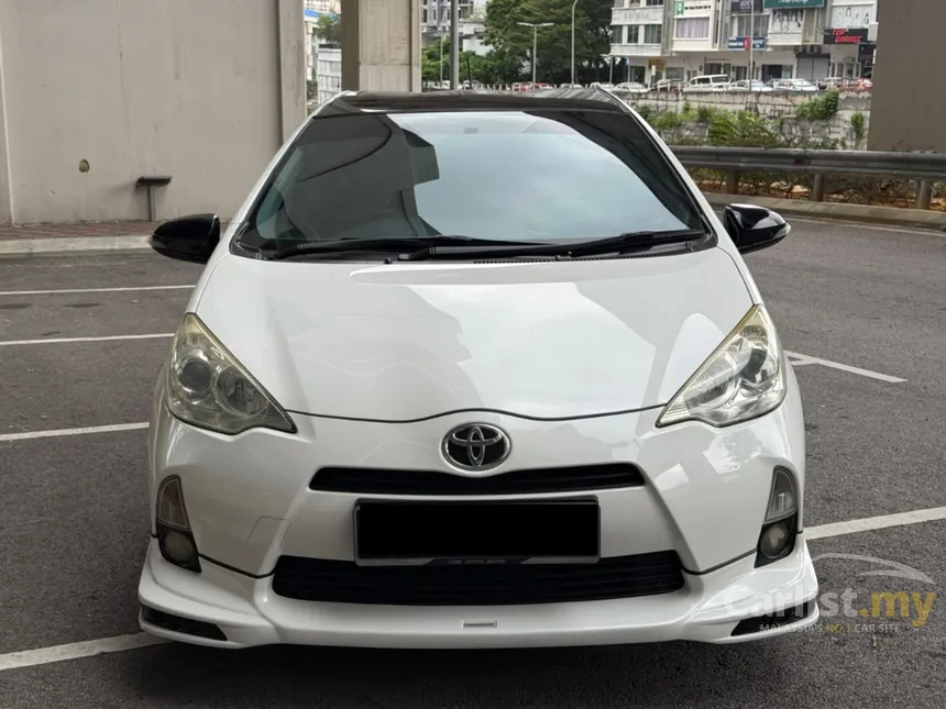 2013 Toyota Prius C Hybrid TRD Sportivo Hatchback