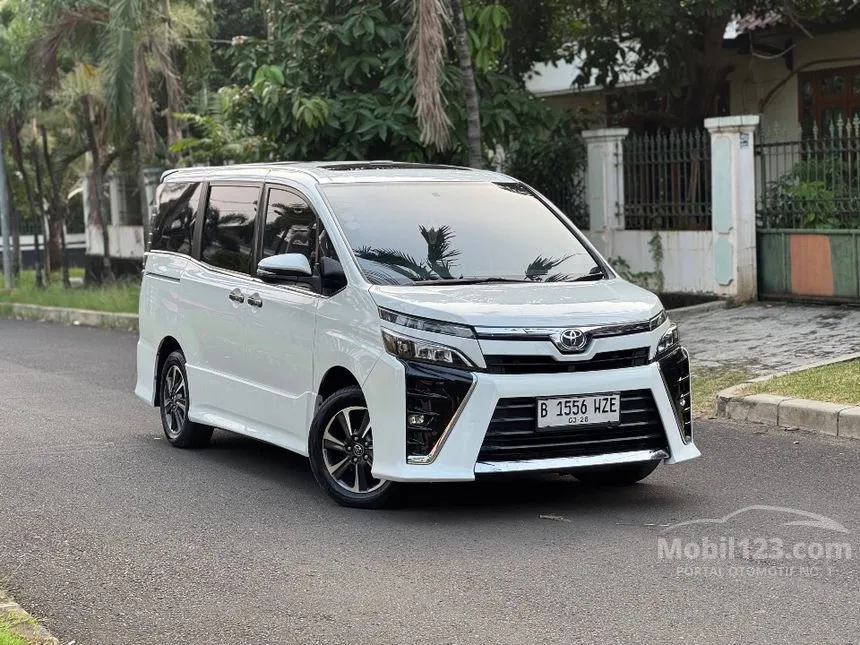 2018 Toyota Voxy MPV