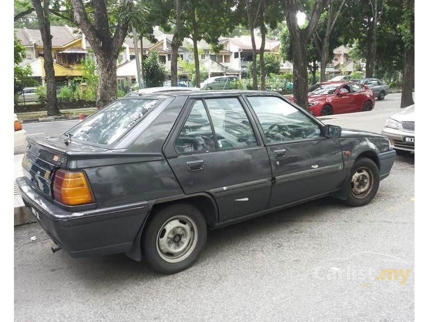 1999 Proton Saga Iswara S Sedan