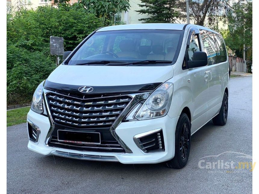 Terpakai HYUNDAI GRAND STAREX 2.5 (A) DIESEL TURBO ROYALE MPV 12